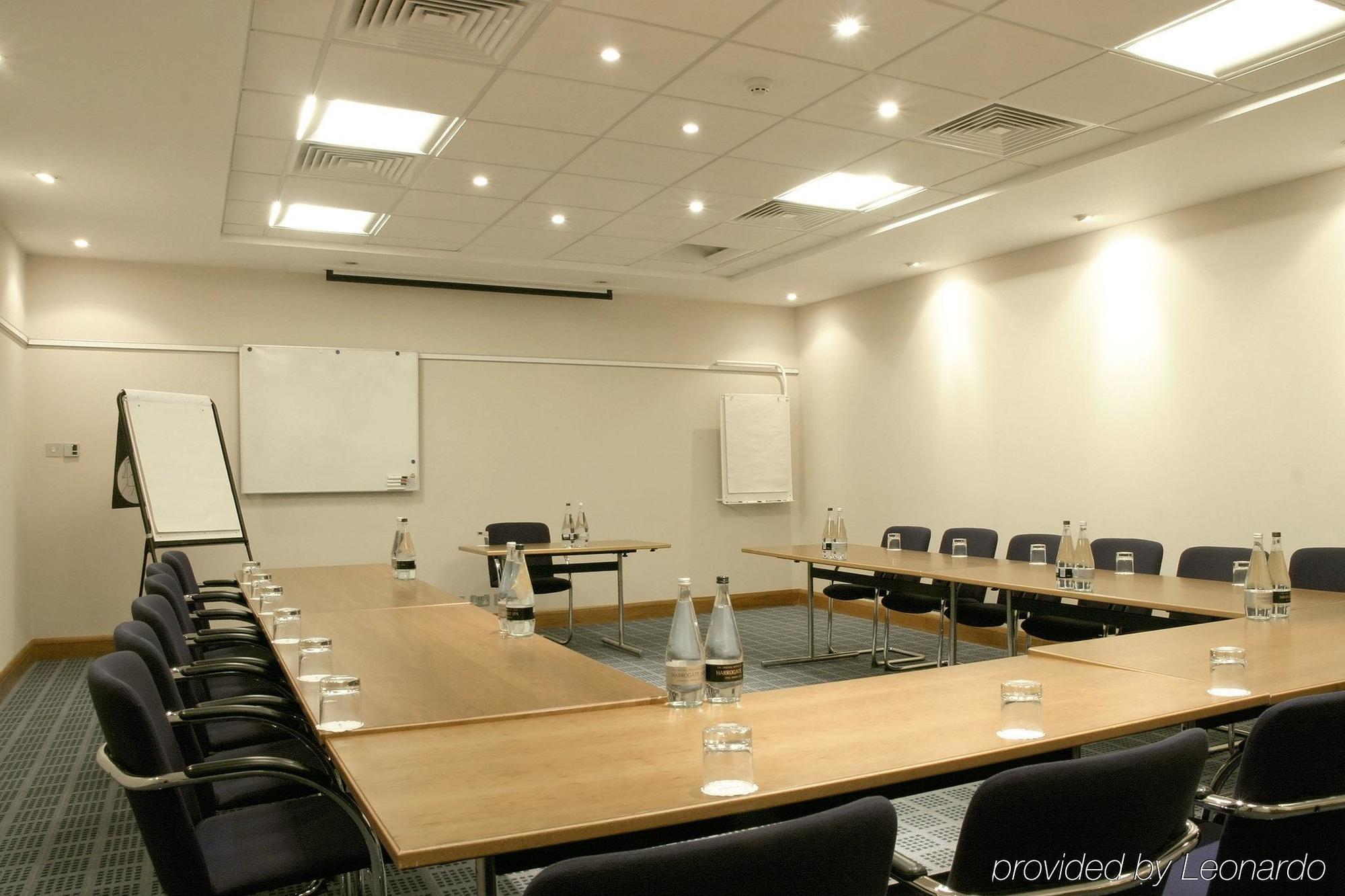 Holiday Inn Portsmouth By Ihg Esterno foto